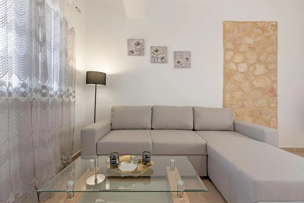 Spiros House Apartment Svoronata